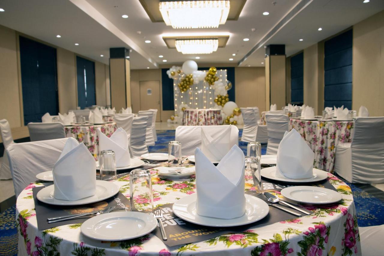 Jardin Hotels Indore Exterior photo