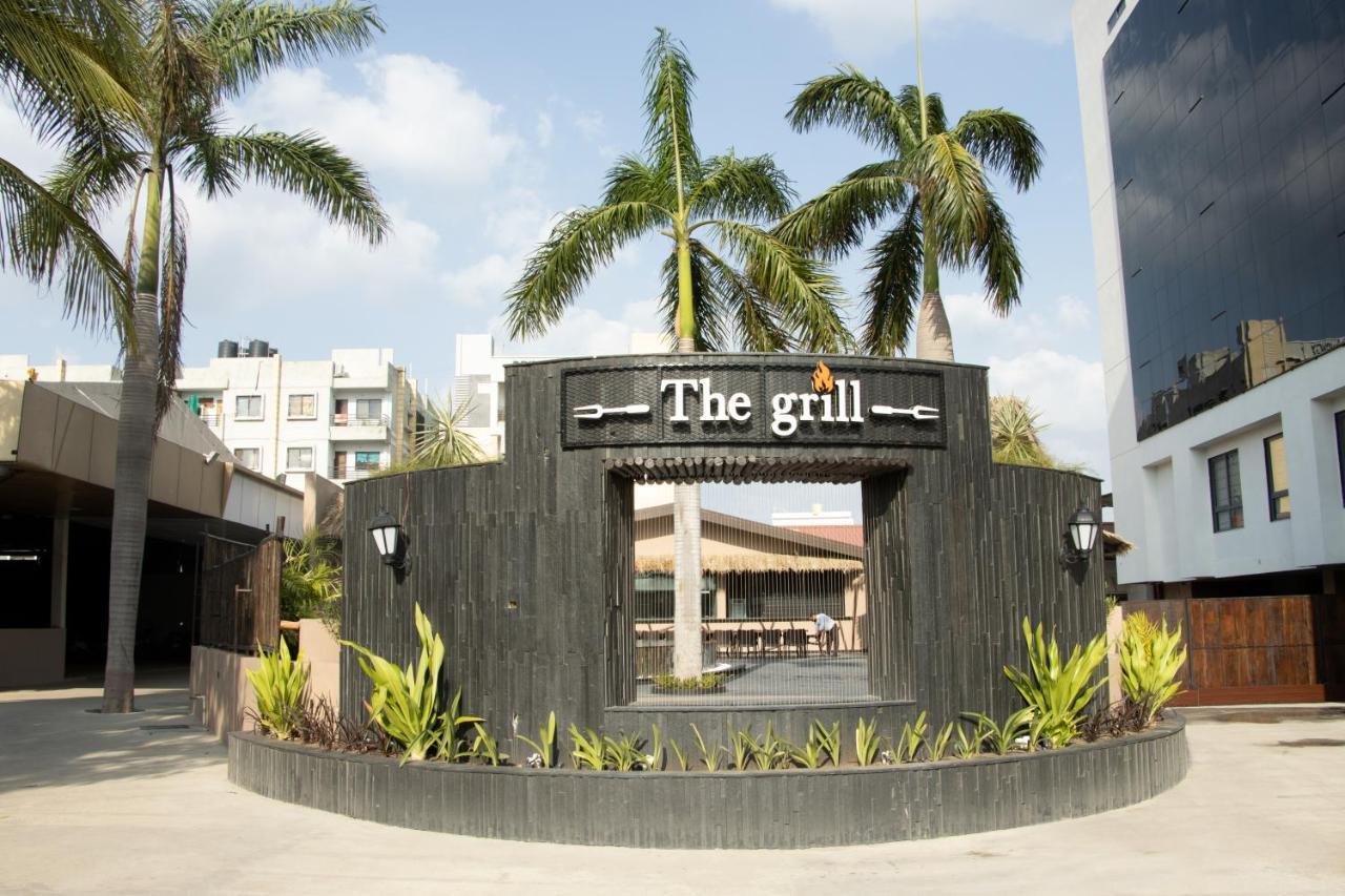 Jardin Hotels Indore Exterior photo