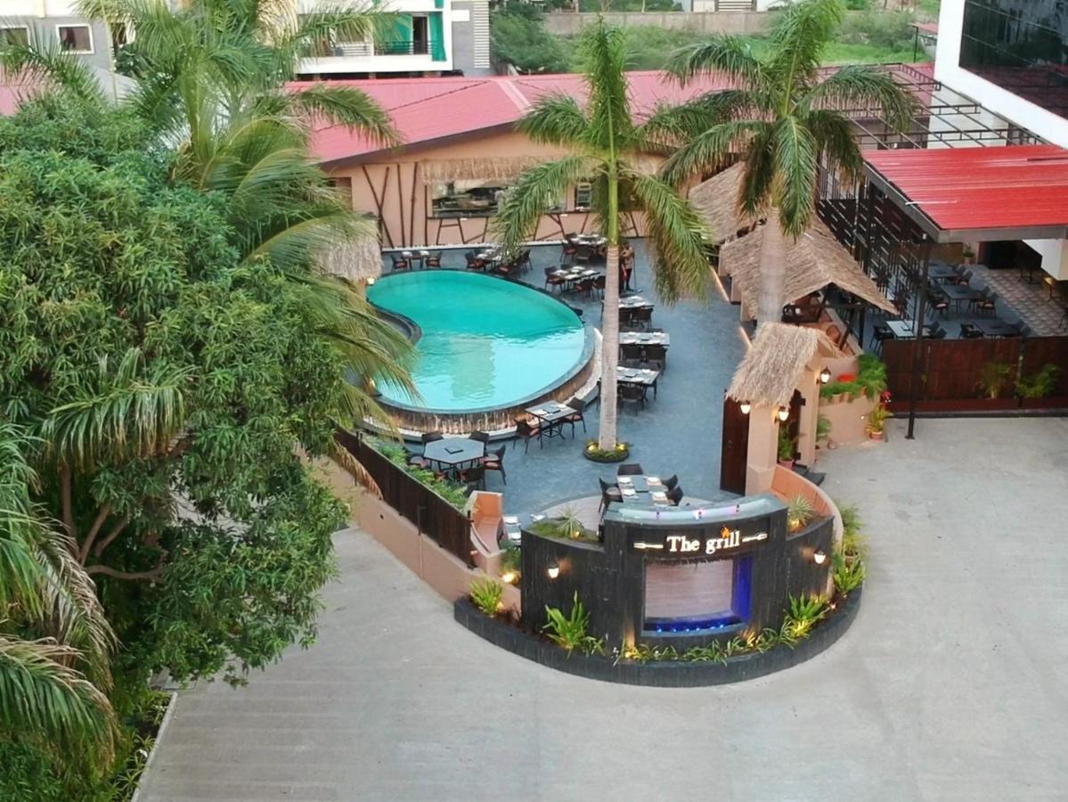 Jardin Hotels Indore Exterior photo