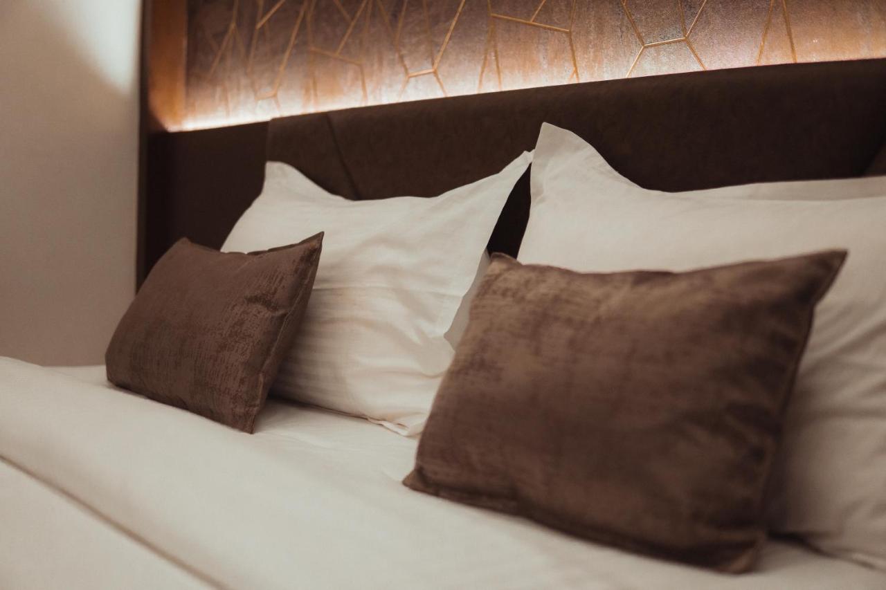 Jardin Hotels Indore Exterior photo
