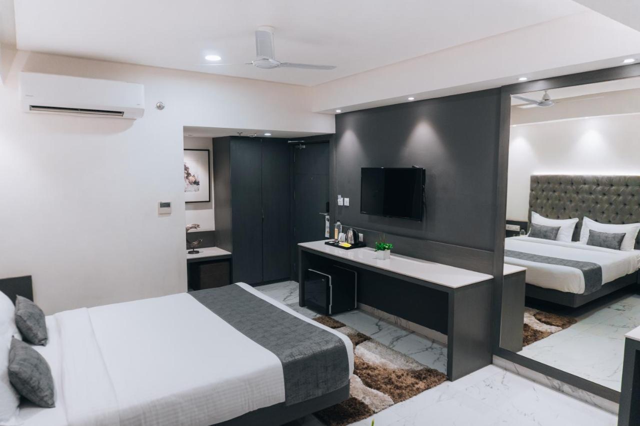 Jardin Hotels Indore Exterior photo