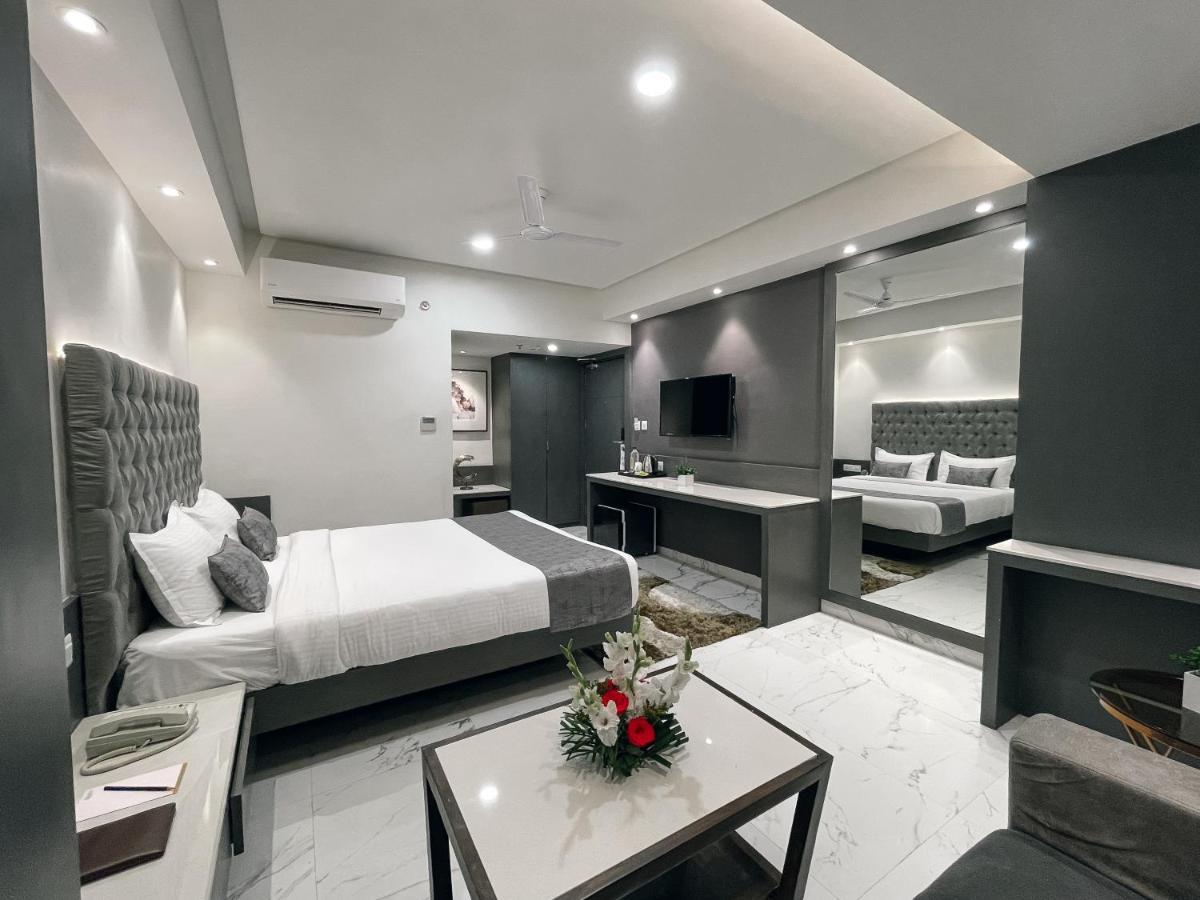 Jardin Hotels Indore Exterior photo