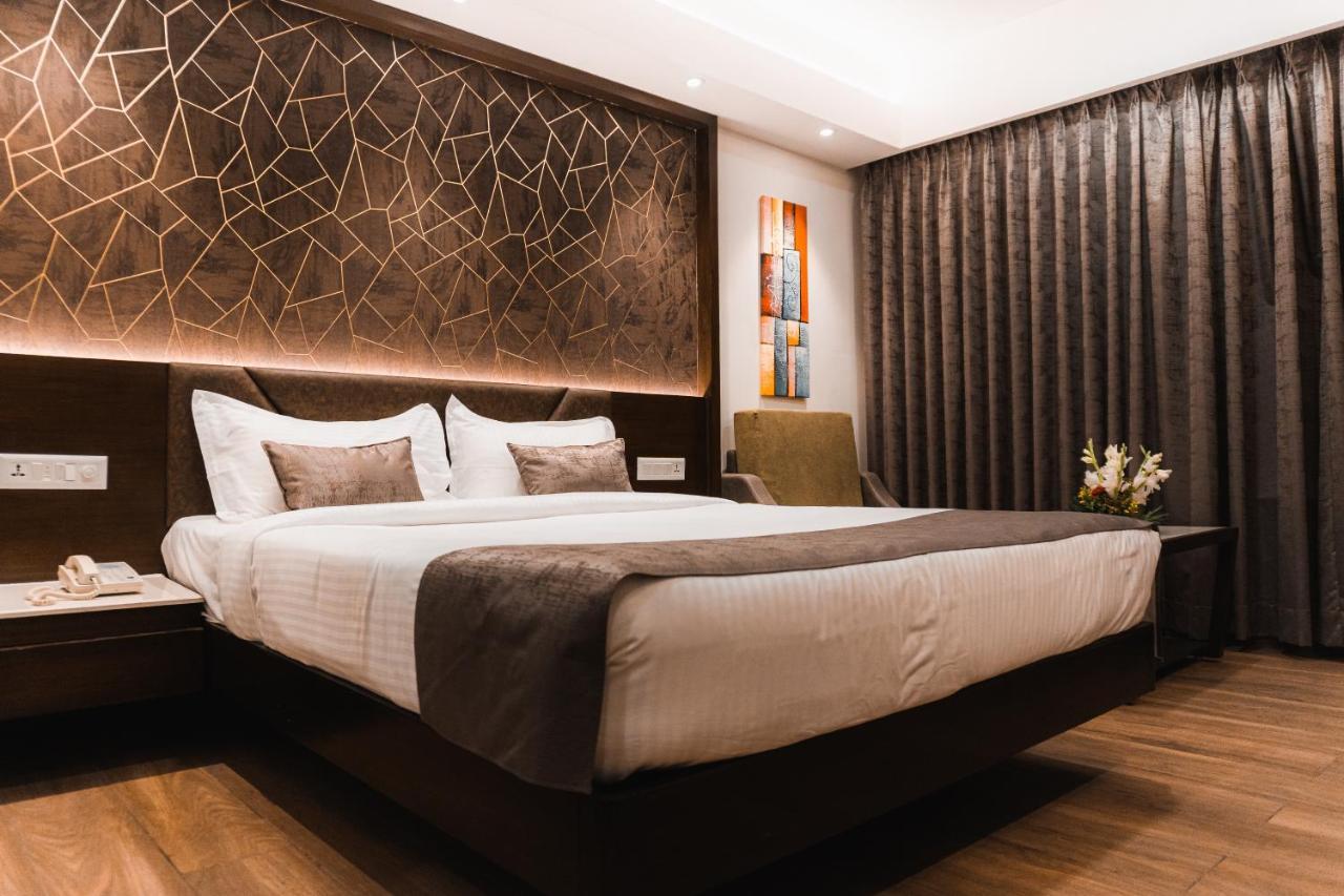 Jardin Hotels Indore Exterior photo