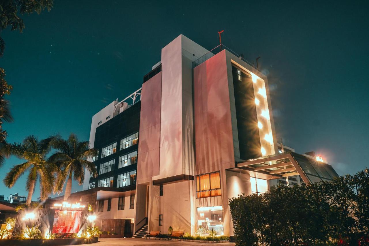 Jardin Hotels Indore Exterior photo