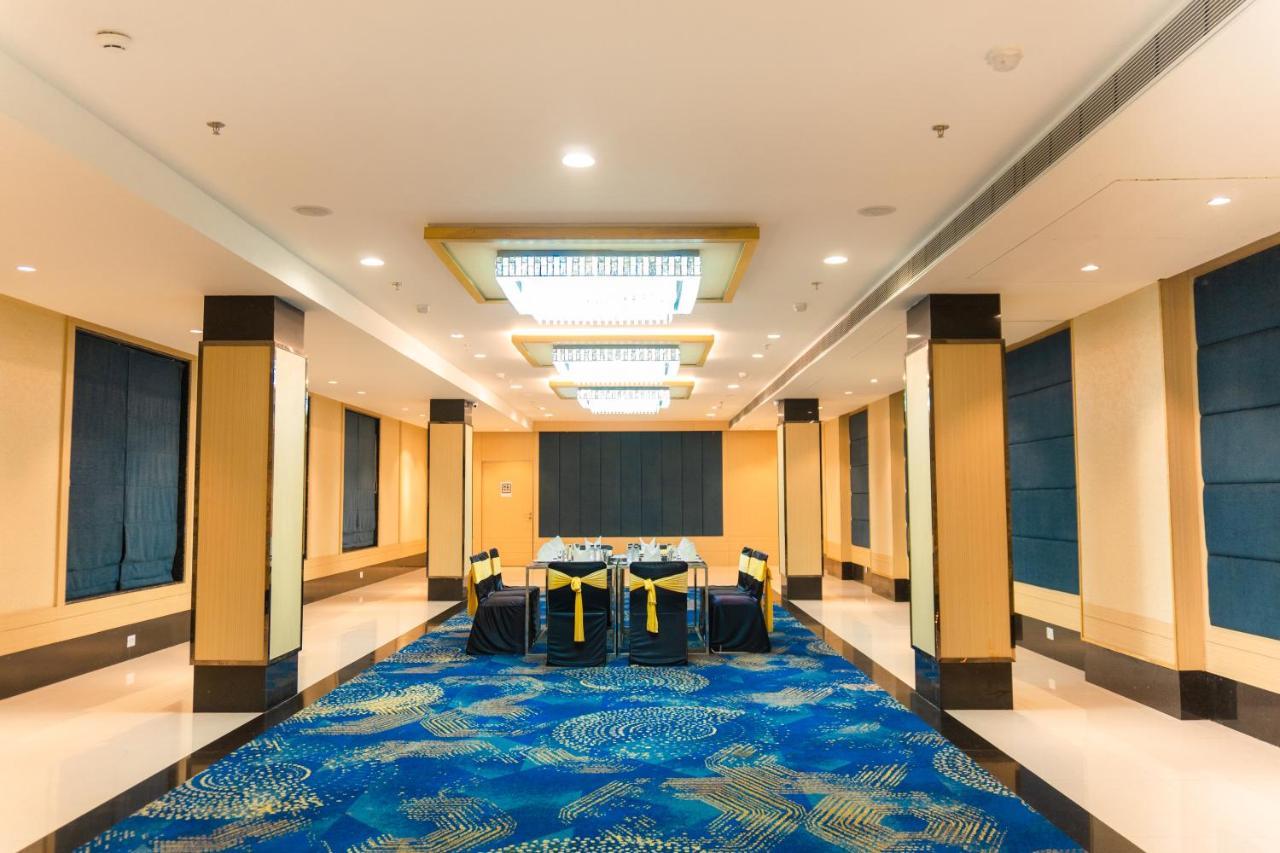 Jardin Hotels Indore Exterior photo